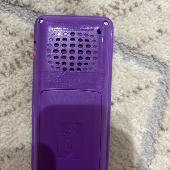 LeapFrog Interactive Learning Games Phone - Purples - Picture 6 of 8